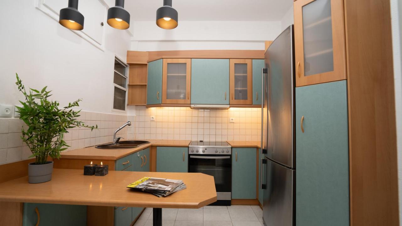 City Center Apt. On A Traffic Free Street Афины Экстерьер фото