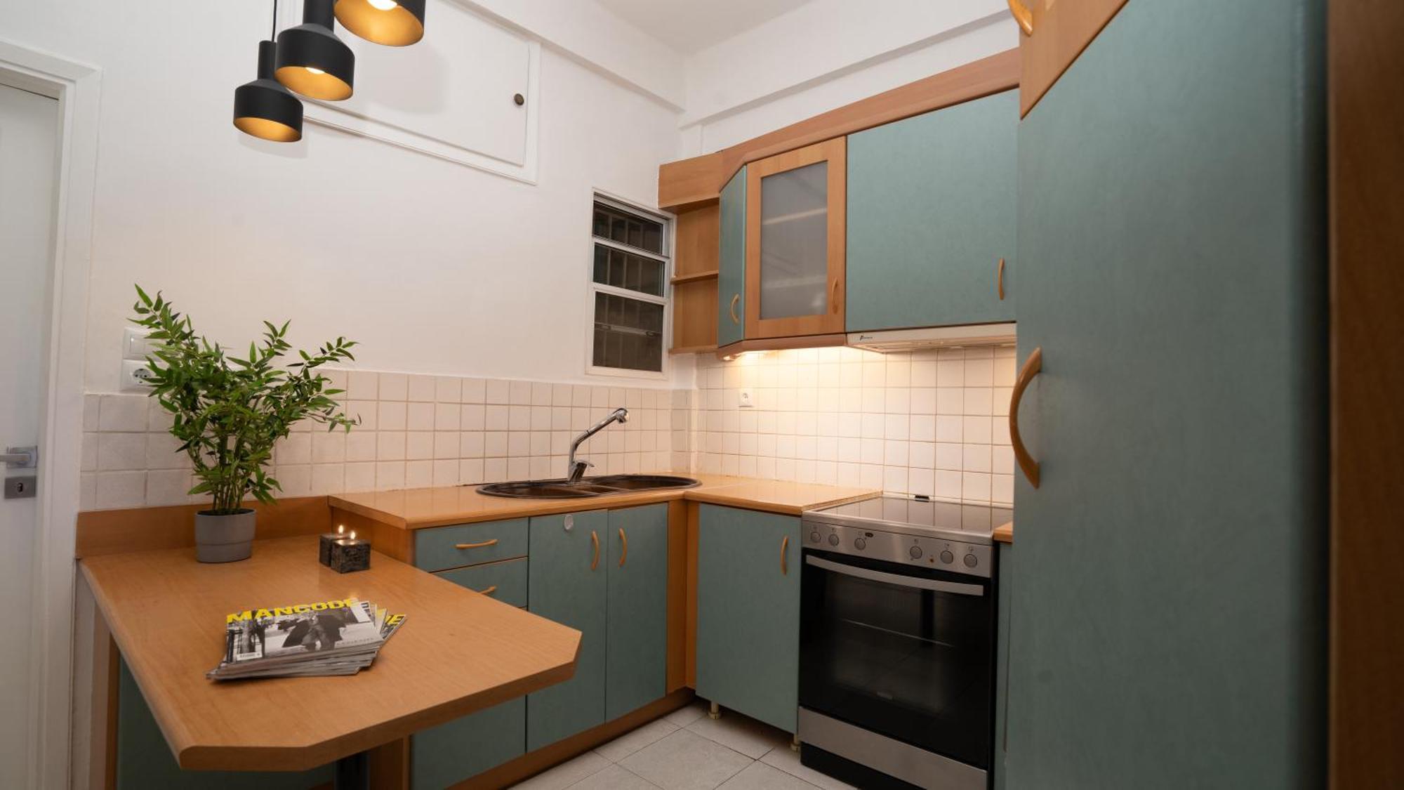 City Center Apt. On A Traffic Free Street Афины Экстерьер фото